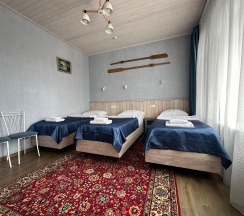 Трехместный Стандарт с балконом "Богудония" в Крыжовник