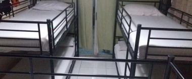 Кровать в общем номере в Manii hostel Asoke