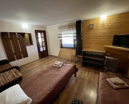 Номер стандарт с 2 односпальными кроватями в Надежда