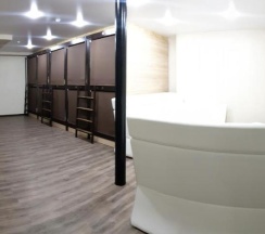 Кровать в 8-местном общем номере (без окна) в Dream hostel