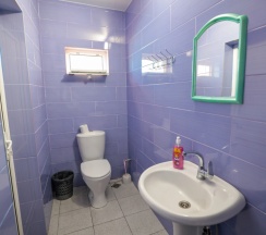 Четырёхместный номер Standard с балконом в Дельфин