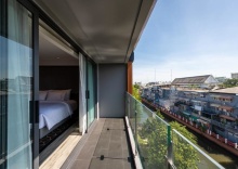 Номер Deluxe в Ayathorn Bangkok