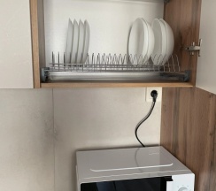 Апартаменты с балконом и с красивым видом из окна в Ирис