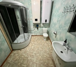 Четырехместный номер с общей ванной комнатой в Кругозор 2