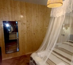 Полулюкс Premium с балконом и с видом на реку в Апарт-отель Mtrediani Wine Lodge
