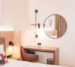 Люкс Гранд с рабочим кабинетом (Апартамент с 1 спальней) в Кортъярд Марриотт Сочи Красная Поляна