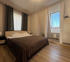 Двухкомнатный полулюкс (гостиная, спальня, ванная комната) в Митяевский