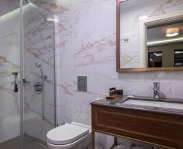 Двухместный номер Corner Superior двуспальная кровать в Azzap Hotel Galata
