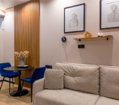 Андеграунд апартамент с диваном в Булгаков by Sateen group