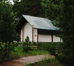 Тент-хаус у реки в Ороктой парк