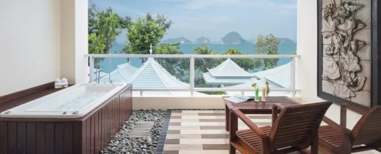 Двухместный номер Jacuzzi Deluxe с видом на море двуспальная кровать в Anyavee Tubkaek Beach Resort