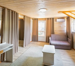 6-местный 2-комнатный "Семейный" номер с балконом в Манэ