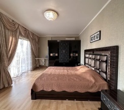 Номер Premium с 3 комнатами с балконом в Holiday