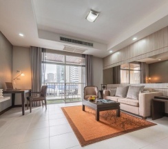 Трёхместный люкс Executive в Grand Asoke Suites Boutique Residence