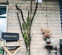 Двухместный семейный коттедж с видом на окрестности двуспальная кровать в Fraubu.camp