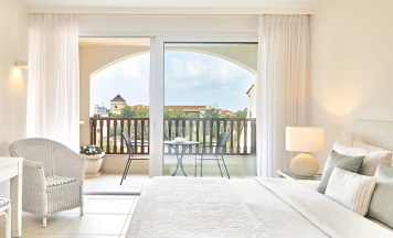 Мезонет семейный Casa Marina с видом на сад в Grecotel Marine Palace & Aqua Park