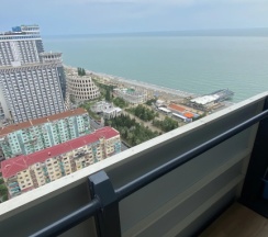 Трёхместная студия с балконом и с видом на море в Апарт-отель MyGeorgia LLC Orbi City