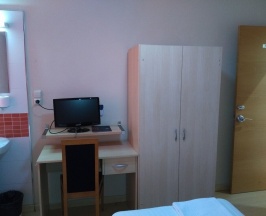Трёхместный номер Standard в Hostal Falfes
