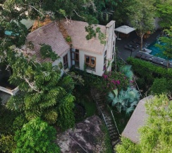 Двухместный номер Tropical (2 отдельные кровати) в M Village Phu Quoc