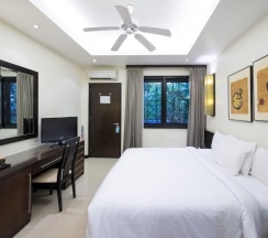 Трёхместный номер Standard в Lokal Phuket