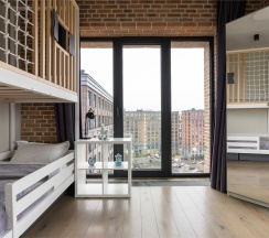 Апартамент с детской для 6-ти гостей с видом на город в Sv Loft Apart