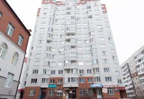 Апартаменты Риконе на улице 50 лет ВЛКСМ 15 корпус 1 в Тюмени