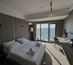 Двухместный номер Стандартный с балконом и с видом на море двуспальная кровать в Prince hotel Gagra