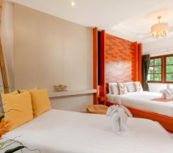 Двухместное бунгало Deluxe с видом на сад двуспальная кровать в Club Bamboo Boutique Patong Beach Resort