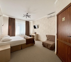 Номер комфорт с 1 двуспальной кроватью в Олимпия