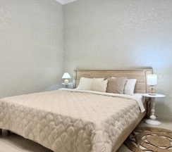 Уютная двухкомнатная квартира у моря и центра в Как Дома 05