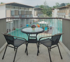 Номер Deluxe с видом на бассейн в The Briza Beach Resort Khaolak