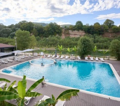 Номер улучшенный комфорт с 1 двуспальной кроватью в Белла