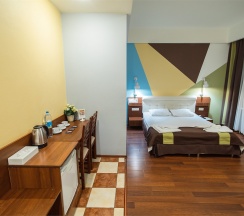 Стандарт двухместный (с одной двуспальной кроватью) в Уют-парк