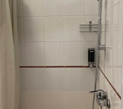 Базовый двухместный с одной большой кроватью в Comfort Hotel