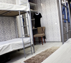 Кровать в общем номере (женский номер) (общая ванная комната) в Head Hostel
