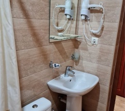 Комфорт трехместный с балконом в Гриф