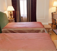 Номер Делюкс (две раздельные кровати) в Pontos Plaza