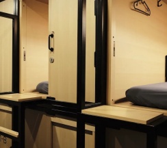 Кровать в общем номере (мужской номер) в Myeongdong Goodstay - Hostel