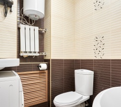 2-комнатные апартаменты люкс с 1 односпальной и 2 двуспальными кроватями в Ваш Комфорт Апарт на улице Дмитрия Благоева