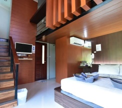 Четырёхместный семейный номер Standard Дуплекс в Ricci House Resort