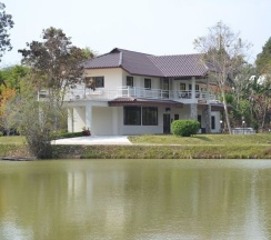 Коттедж с 6 комнатами с балконом в Phudara Resort