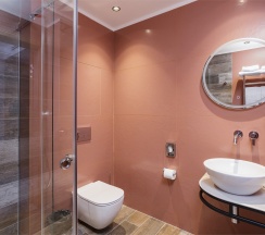 Улучшенный двухместный номер с 1 кроватью в Country Hills Resort