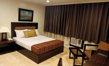 Двухместный номер Standard двуспальная кровать в Paragon Tower Hotel
