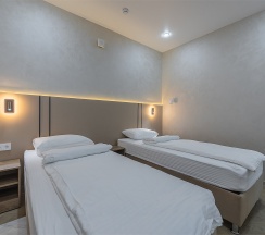Улучшенные четырехместные апартаменты 1+1+1+1 | Superior apt QUAD 1+1+1+1 в Аура