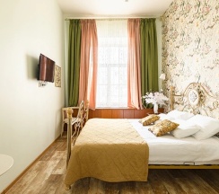 Двухместный номер Золотой двуспальная кровать в Пушка