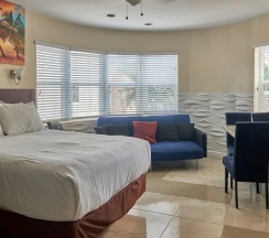 Двухместный люкс двуспальная кровать в Caribbean Resort Suites