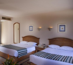 Двухместный номер Superior с видом на море 2 отдельные кровати в Coral Beach Resort