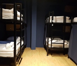 Кровать в общем номере (мужской номер) в Borbaboom Phuket Poshtel And Hostel Sha By Zuzu