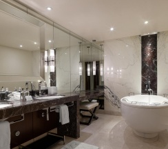 Номер Премьер Твин в Four Seasons Hotel Moscow