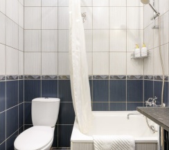 Уютный номер с двуспальной кроватью в Имидж